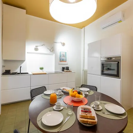 Apartment Ercole Ferrario 12 - Ampio E Luminoso