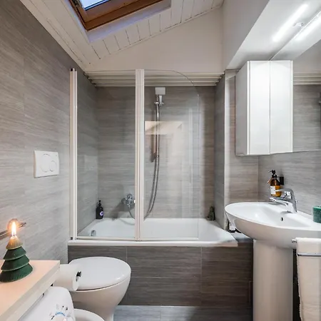 The Mirror Attic - Moscova Brera 밀라노