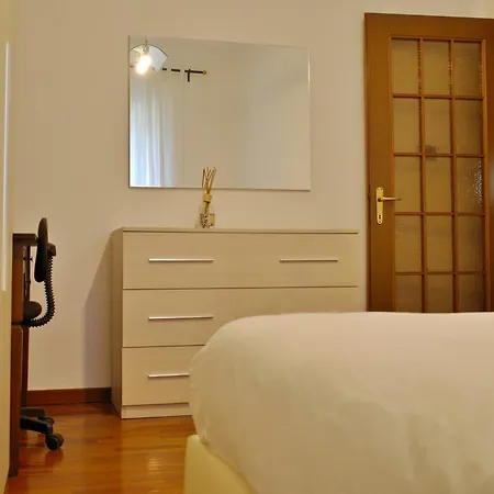 Bwr - Two-room Near The Station, Venini