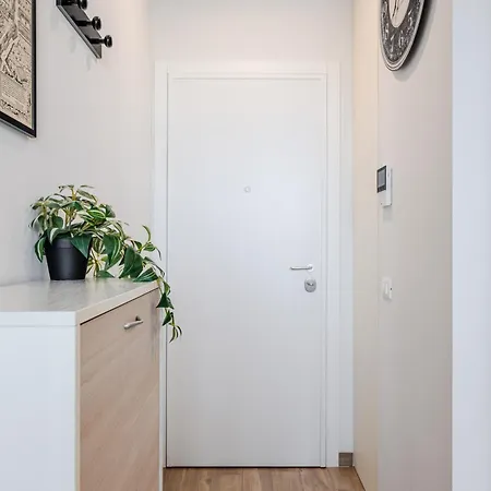 Repetti - Two Adjacent & Independent 10 Minutes To Centre & Linate Airport Apartment