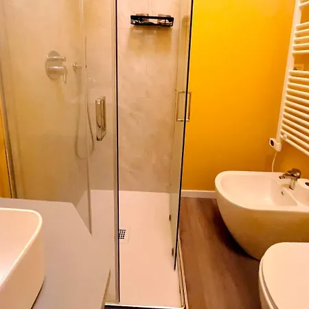 Проживание в семье B&B Pizza Room Twin Room Near Navigli Milan