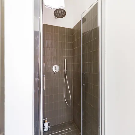 New Collection - With Terrace - Isola District Near Metro Appartamento Milano