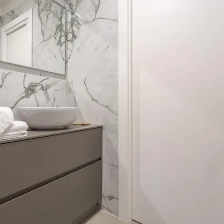 公寓式酒店 Charming & Bright Near Milan's Fashion District 米兰