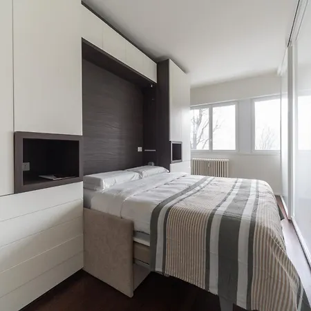 Charming & Bright Near Milan's Fashion District 4* 米兰