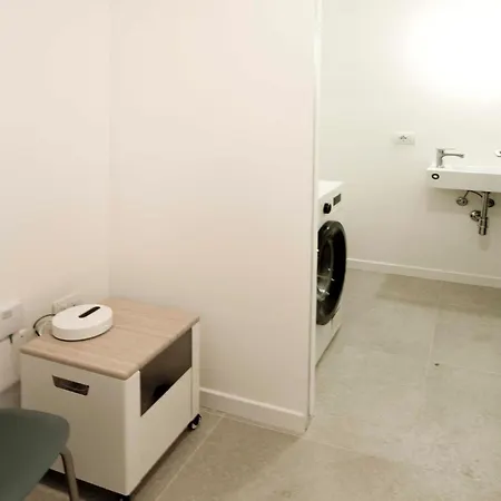 Maffucci 26 - Brand New Flat With Private Parking Spot