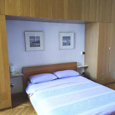 Beautiful And Spacious Two-room 公寓