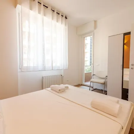 Lägenhet Costanza Luxury Milano