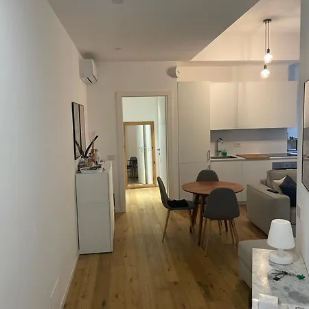 Apartament Visconti Di Modrone 18 *