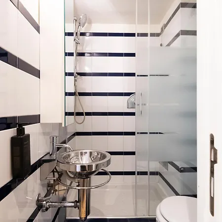 Relstay - Duomo 1br * Milano