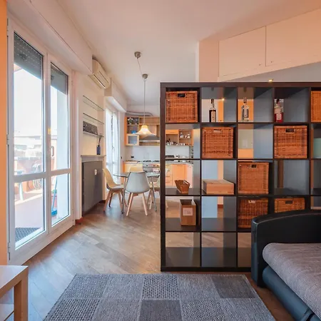 Xenia - Two-room With Terrace In Fondazione Prada *