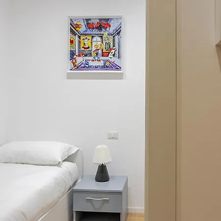 Art-filled In Centro Apartamento *