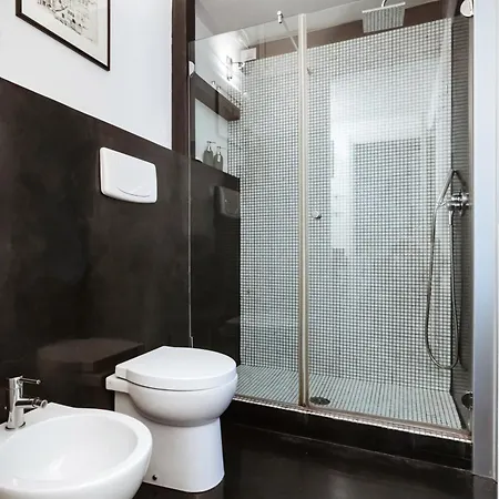 Cosy And Bright Flat In The Heart Of Porta Venezia Milan