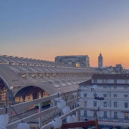 Spacious With Romantic Balcony And 2 Bathrooms Apartment Milan