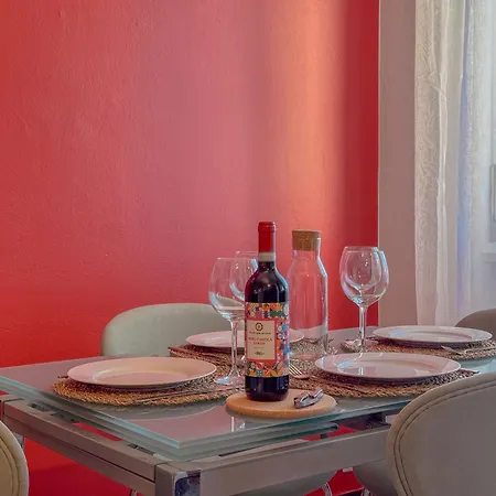 Spacious With Romantic Balcony And 2 Bathrooms Milan