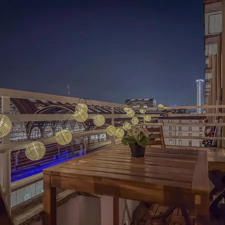Spacious With Romantic Balcony And 2 Bathrooms Apartment