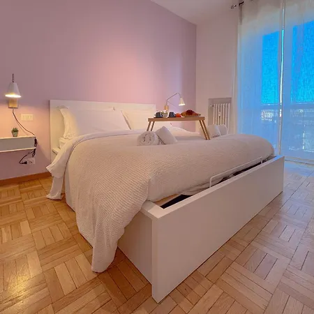 Apartment Spacious With Romantic Balcony And 2 Bathrooms *