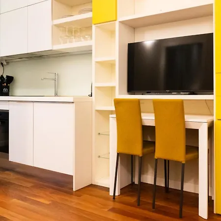 Luxury Flat - Wifi, Ac, Walk To Brera & Duomo * ميلان