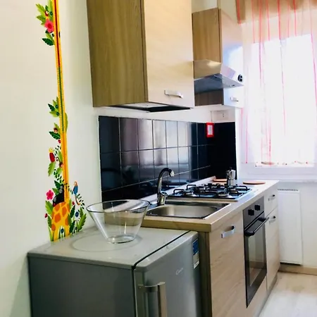 With Balcony And View Close To The Yellow Metro City Apartment
