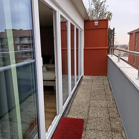 לינה וארוחת בוקר Sky View With Swimming Pool, Ac, Wifi, M2 מילאנו