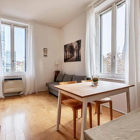 One Bedroom In Brera Daire Milano