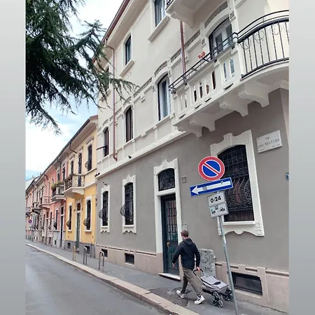 Apartamento Giallo