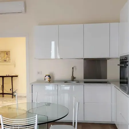 Center With Terrace *