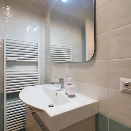 Primopiano - Paracelso * ميلان