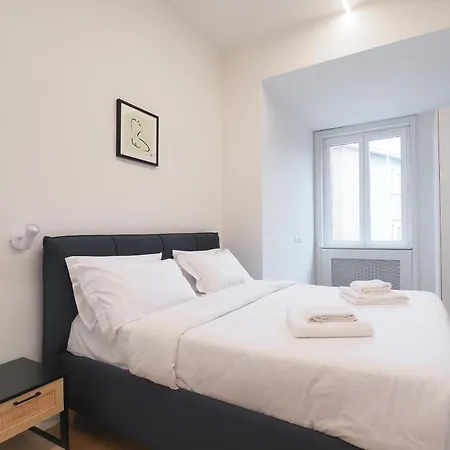 Lägenhet Missori Luxury Milano