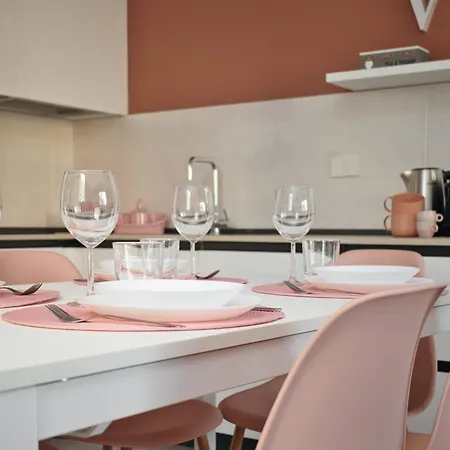 In Financial District 4 Pax *