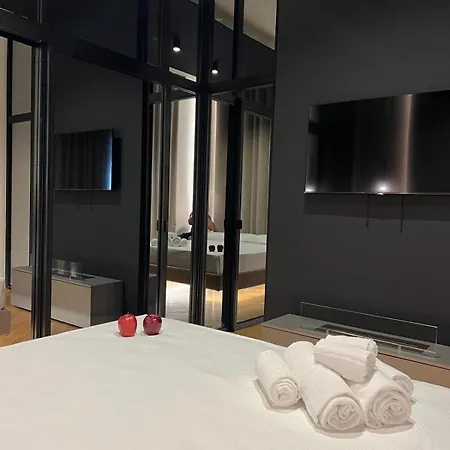 Brera Superior Near Duomo