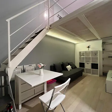 Ak Loft - Lovely In The Heart Of Milan