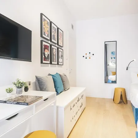 아파트 Easylife - - Petrella 4 -