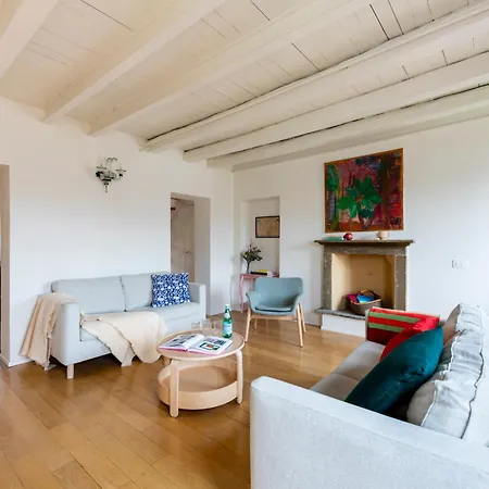 Large & Comfy - A Few Steps From The Duomo Apartment *