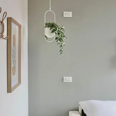 מלון דירות Tiny Attic, Corso Buenosaires, 6min To Duomo 3*