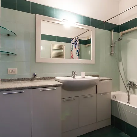 Youhosty - Loreto 1 Bedroom 아파트 밀라노