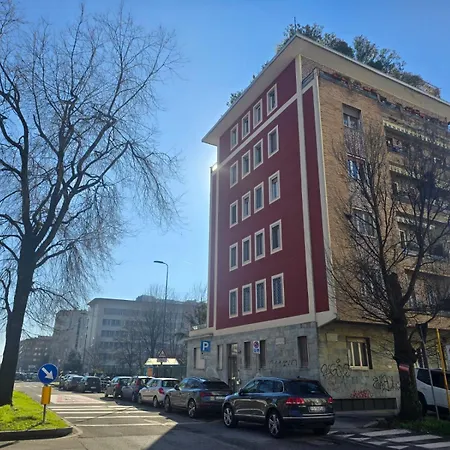 Tolstoi 83 *