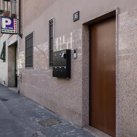 Bright Attic M4 - 2 Bedrooms * Mediolan