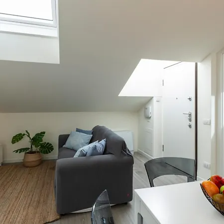 Apartament Bright Attic M4 - 2 Bedrooms Mediolan