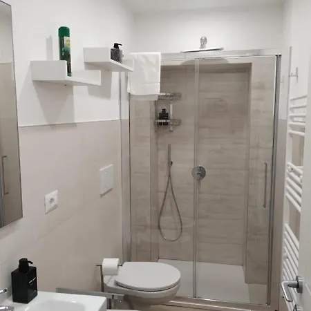 Happiness In Corso 밀라노