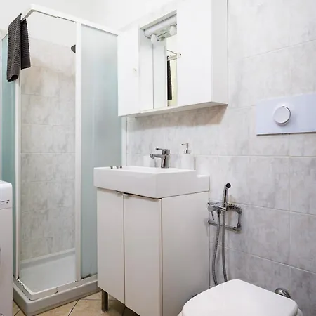 Apartament Modern With Terrace Near Station