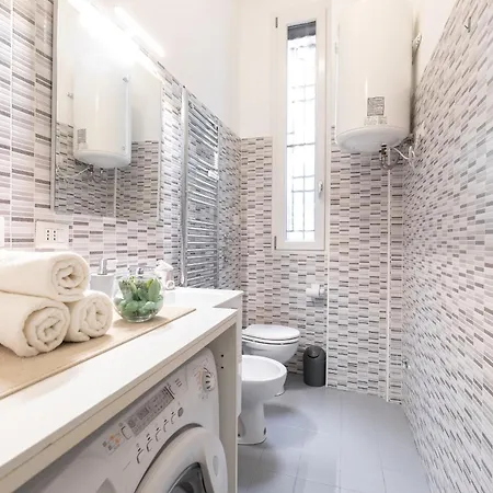 Апартаменты Bilocale Moderno Centrale-isola-garibaldi, 4 Posti, Wifi Veloce, Metro A 2 Minuti