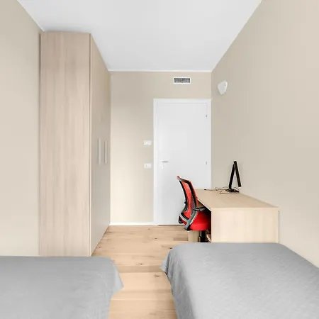 Living With Terrace & Garage By Ndp Rent アパート