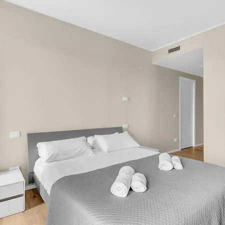 アパート Living With Terrace & Garage By Ndp Rent