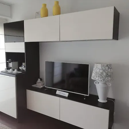 Daire Delightful Two-room In Brera
