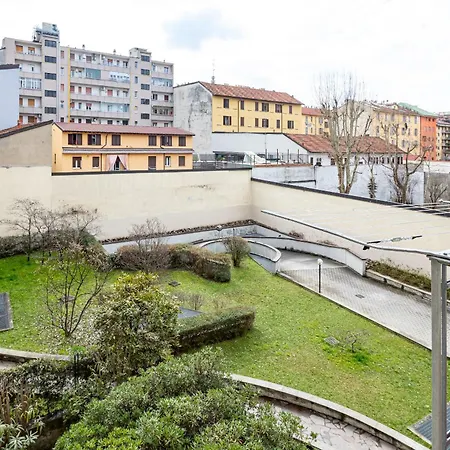 Certosa Enchanting With Balcony - Collection Apartament