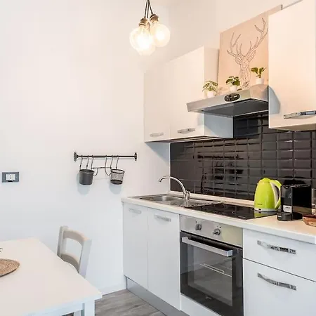 2 Minutes From Station-exclusive Open Space * Milán