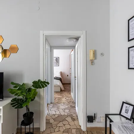 8 Min Dalla Metro Casa Elegante Con Netflix E Wifi