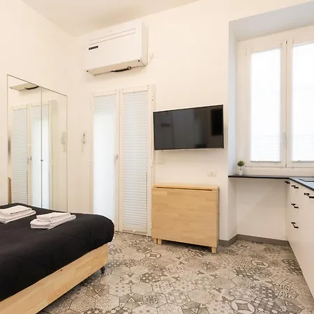 Daire Tiny & Tidy In The Key Area Of *