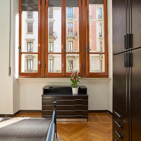 Appartement Vintage House - 2 Minutes Walk From Station Milaan