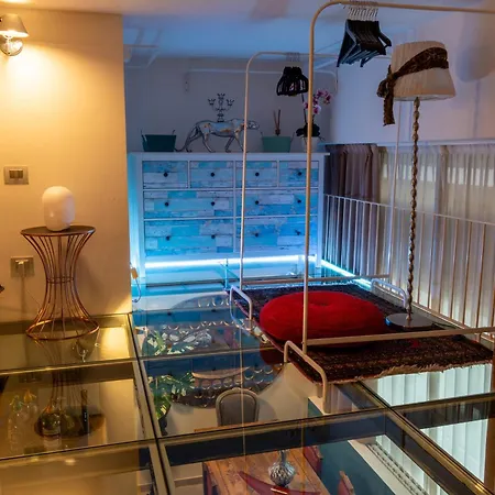 アパート Crystal Loft Luxury ミラノ